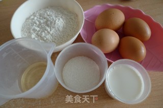 海绵蛋糕的做法步骤：1