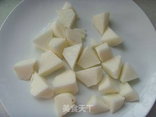 【鲁菜】拔丝山药的做法步骤：1