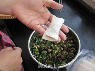 【鲁菜】韭菜鲜肉小馄饨的做法步骤：9
