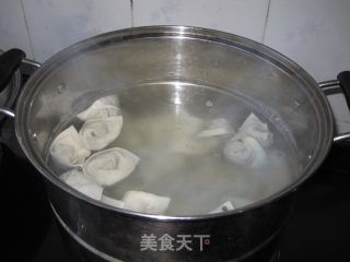 【鲁菜】韭菜鲜肉小馄饨的做法步骤：13