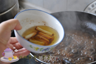 【鲁菜】——葱烧海参的做法步骤：7