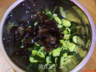 【鲁菜】--木耳拌黄瓜的做法步骤：5
