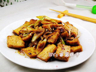 葱爆孜然豆腐的做法步骤：8