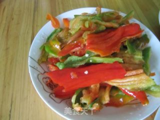 糖醋辣椒的做法步骤：1
