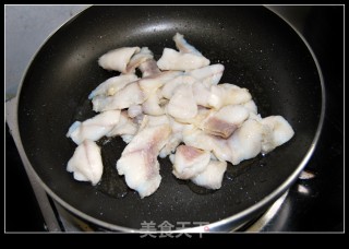 水果入馔味更佳－－芒果炒鱼片的做法步骤：10
