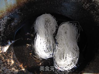 【鲁菜】凉拌黄瓜粉丝的做法步骤：7