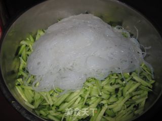 【鲁菜】凉拌黄瓜粉丝的做法步骤：10