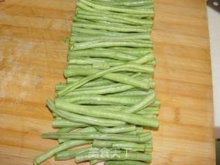 【鲁菜】——麻汁豆角的做法步骤：2