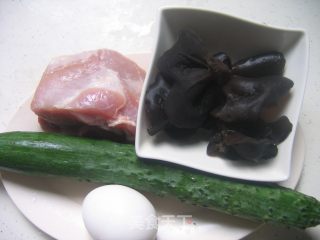 【鲁菜】炒木须肉的做法步骤：1