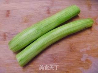丝瓜炒鸡蛋的做法步骤：3