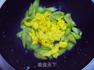 丝瓜炒鸡蛋的做法步骤：8