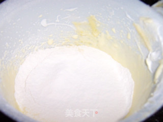 葡萄干海绵小蛋糕的做法步骤：3