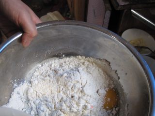 【鲁菜】油炸大虾的做法步骤：7