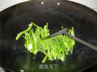 青椒绿豆芽的做法步骤：3