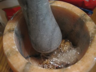 【宝宝辅食】核桃燕麦粥的做法步骤：2