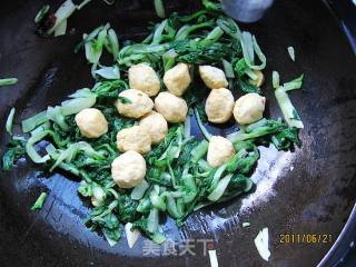 小白菜炖鸡丸的做法步骤：4