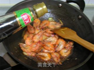 焖大虾的做法步骤：5