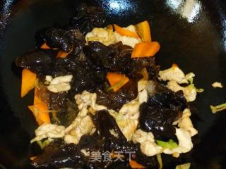 【鲁菜】木须鸡肉的做法步骤：13