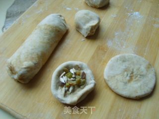 自制油酥烧饼的做法步骤：4