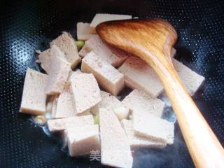 木耳烧豆腐的做法步骤：5