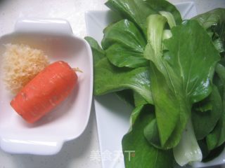【鲁菜】油菜银耳脆的做法步骤：1