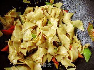 尖椒干豆腐的做法步骤：6