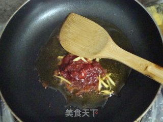 蒜苗炒香干的做法步骤：2