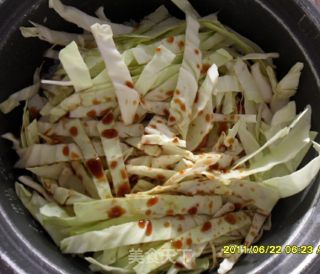 懒人版腊肠煲仔饭 （电饭煲菜谱4）的做法步骤：7