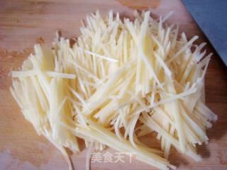 【鲁菜】--香煎土豆饼的做法步骤：2
