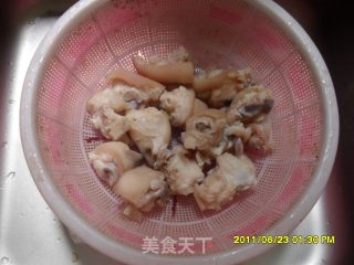 琴籽红烧蹄的做法步骤：1