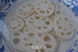 凉拌莲藕的做法步骤：3