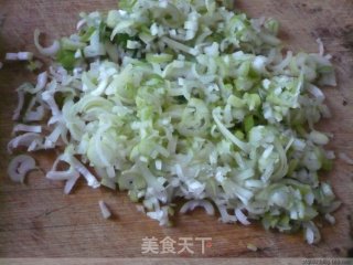 葱花饼的做法步骤：2