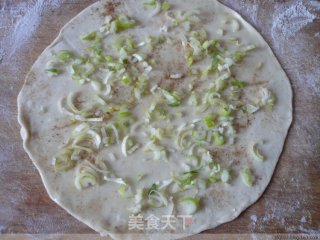 葱花饼的做法步骤：3