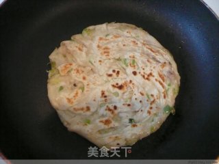 葱花饼的做法步骤：7