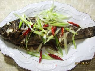 葱油鱼的做法步骤：4