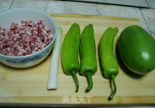 酿辣椒和炸茄盒的做法步骤：1