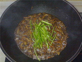 【平淡的幸福】葱香肉丝面的做法步骤：9