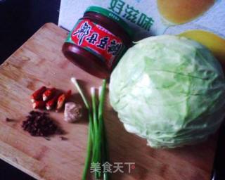 爆炒圆白菜的做法步骤：1