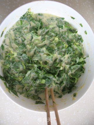 芹菜叶子玉米饼的做法步骤：3