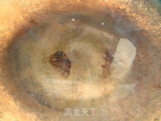油炸花生米的做法步骤：3