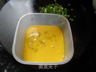 [粤菜] 蟹肉炒饭的做法步骤：4