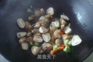 蚝油鲜贝草菇的做法步骤：3