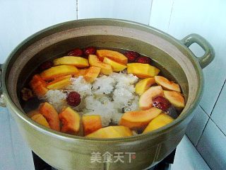 木瓜银耳鱼尾汤的做法步骤：5