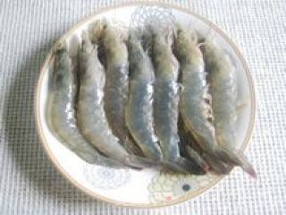 粤式白灼虾的做法步骤：1