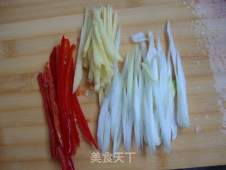 【粤菜】清蒸鲈鱼的做法步骤：3
