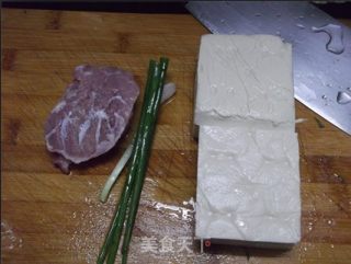 【粤菜】肉末煎豆腐的做法步骤：1
