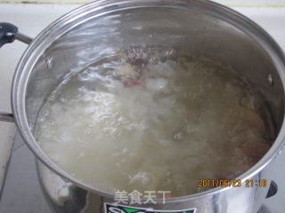 [粤菜]---补血养颜甜品银耳樱桃的做法步骤：3