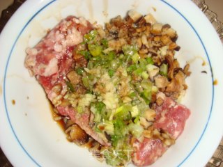 米纸馄饨的做法步骤：1