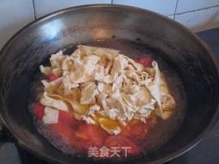 番茄豆皮汤的做法步骤：5