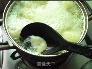 【粤菜】花胶虫草花鱼翅汤的做法步骤：4